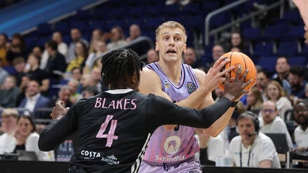 Sam Griesel (rechts) punktete stark gegen BC Sabah.