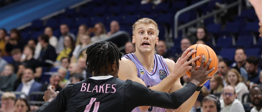 Sam Griesel (rechts) punktete stark gegen BC Sabah.