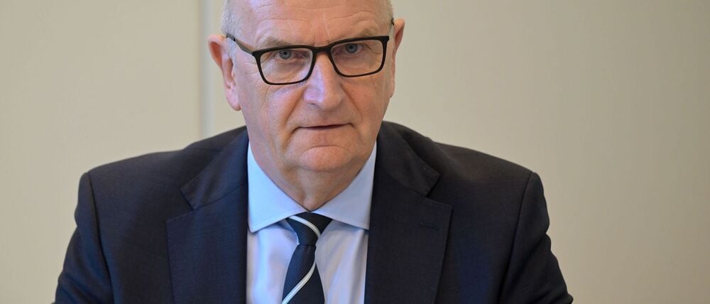 „Eine Minderheitsregierung bedeutet, bei jedem einzelnen Vorhaben erpressbar zu sein“, so der Ministerpräsident.