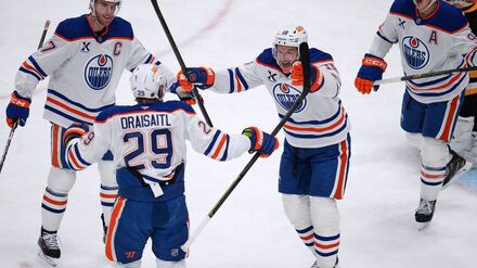 Leon Draisaitl (Nummer 29) war an vier der sechs Oilers-Toren beteiligt.