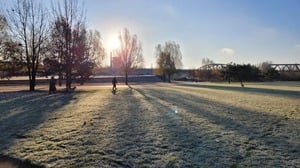 Man kann auch einfach mal mit 10.000 Schritten in den Tag starten, vor allem bei schönstem Winterwetter. 