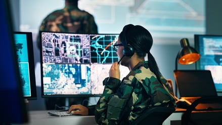 Symbolbild: Militärisches Kommandozentrum bei einem Krieg. 