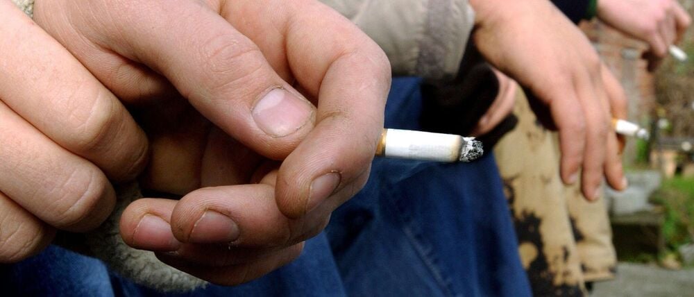 Der Tabakkonsum unter Jugendlichen ist laut den Forschern viel zu hoch. (Symbolbild)