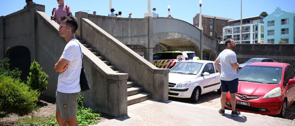 Von dieser Fußgängerbrücke aus feuerten die Täter in die Menge.