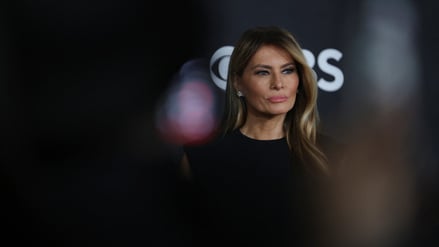 First Lady Melania Trump auf dem roten Teppich bei den Kennedy Center Honors.