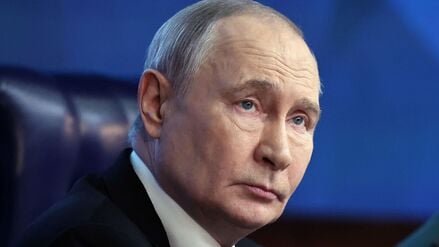 17.12.2025, Russland, Moskau: Der russische Präsident Wladimir Putin nimmt an der jährlichen Vorstandssitzung des Verteidigungsministeriums in Moskau teil.