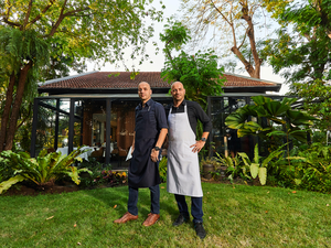 Thomas und Mathias Sühring aus Berlin-Marzahn kochen in Bangkok deutsche Küche in ihrem Restaurant Sühring. Im Dezember 2025 erhielten sie den dritten Michelin-Stern. 