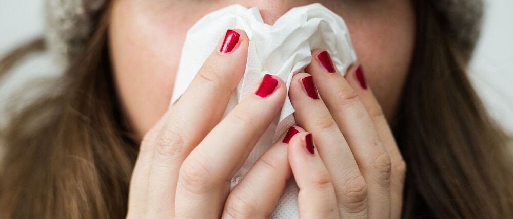 Die jährliche Grippewelle nimmt langsam Fahrt auf. (Symbolbild)