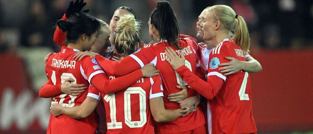 Die Bayern-Frauen freuen sich auf das Viertelfinale in der Champions League.