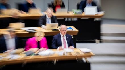 Ein Untersuchungsausschuss im Abgeordnetenhaus soll klären, ob bei der Vergabe von Mittel für Projekte gegen Antisemitismus alles mit rechten Dingen zuging. 