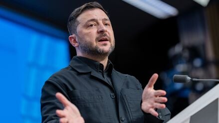 18.12.2025, Belgien, Brüssel: Wolodymyr Selenskyj, Präsident der Ukraine, spricht nach der ersten Arbeitssitzung beim EU-Gipfel (Archivbild).