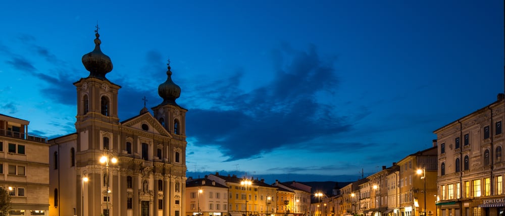 Reisetipp: Die Kulturstadt Goriza setzt auf Kunst und Licht. Abendstimmung im Friaul. // Weiterer Text über ots und www.presseportal.de/nr/181685 / Die Verwendung dieses Bildes für redaktionelle Zwecke ist unter Beachtung aller mitgeteilten Nutzungsbedingungen zulässig und dann auch honorarfrei. Veröffentlichung ausschließlich mit Bildrechte-Hinweis.