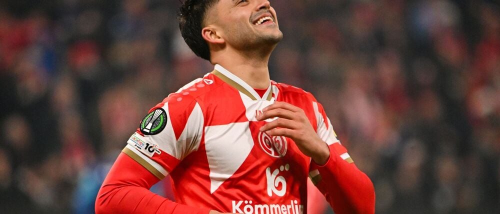 Überglücklich nach dem Achtelfinal-Einzug der Mainzer: Nationalspieler Nadiem Amiri