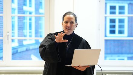 Die beiden Teilnehmer des sogenannten Potsdam-Treffens, Ulrich Vosgerau und Gernot Mörig, sind mit ihren Klagen gegen „Correctiv“ gescheitert. 