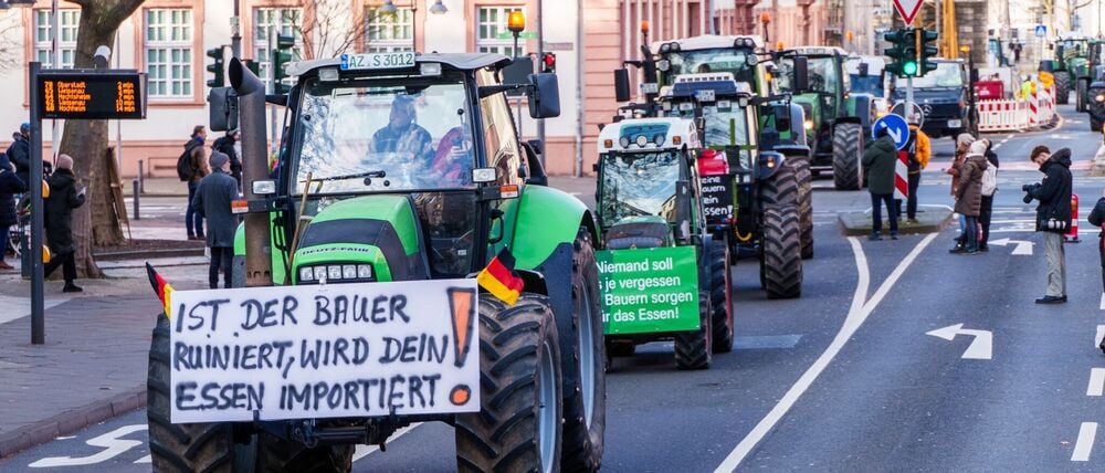 Bauern waren gegen die Streichung auf die Straße gegangen, nun wird sie zurückgenommen. (Archivbild)
