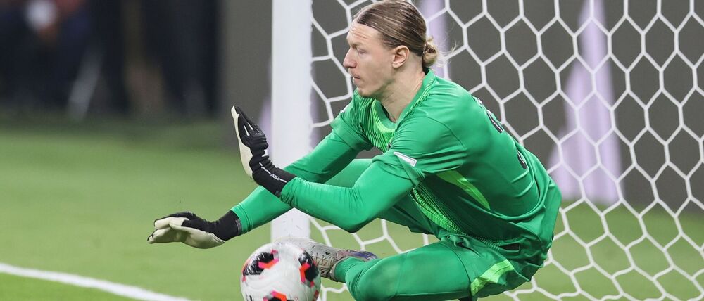 Held mit Handbruch: Matwei Safonow.