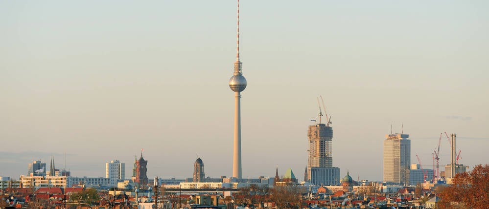 Blick über die Stadt in Richtung Alexanderplatz.