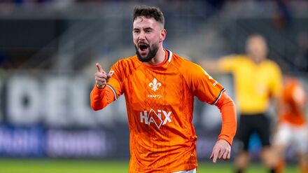 Darmstadts Marco Richter bejubelt seinen frühen Treffer zum 1:0.