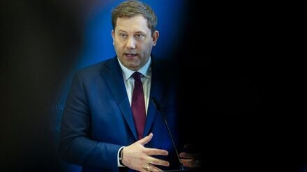 Bundesfinanzminister Lars Klingbeil: „Unsere Autobauer haben Nachholbedarf.“