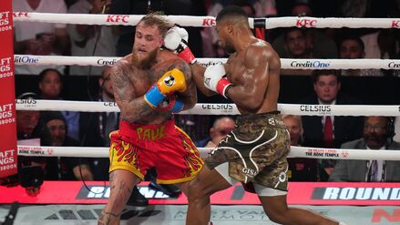 Anthony Joshua gewann das ungleiche Duell gegen Jake Paul.