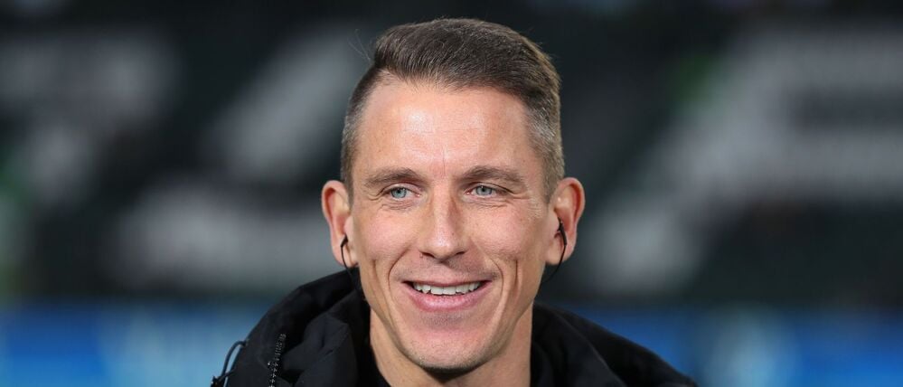 Daniel Bauer freut sich über seine Beförderung beim VfL Wolfsburg.