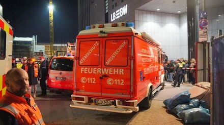 Der Zugverkehr in Stuttgarter ruhte vorsichtshalber, der Bahnhof war abgesperrt.