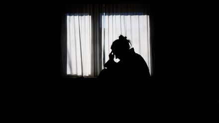 Einsamkeit ist ein häufiger Anlass für Anrufe bei der Telefonseelsorge. (Symbolbild)