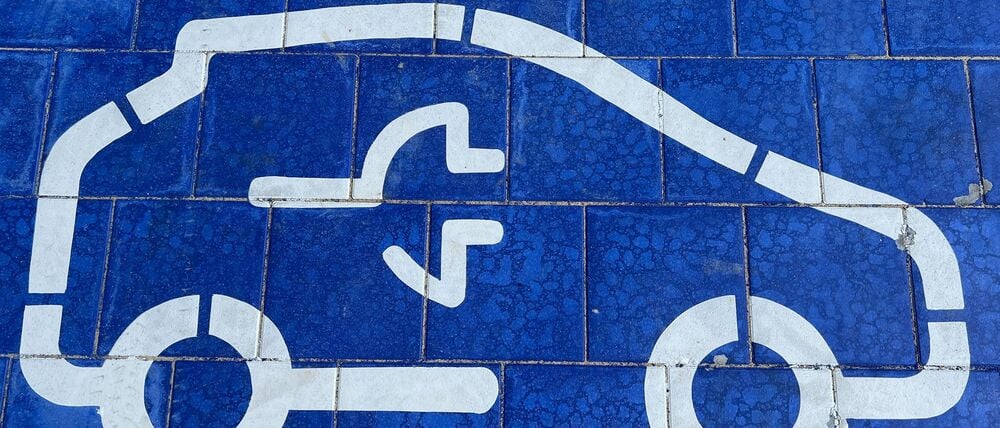 Kleines Plus bei der Autoproduktion in Ostdeutschland. Hoher Anteil an Elektromodellen. (Illustration) 