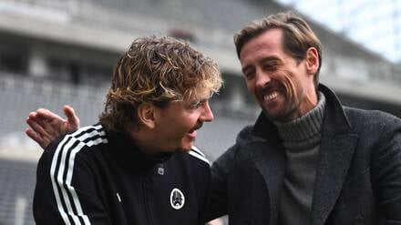 Nick Woltemade und Peter Crouch liegen auf einer Wellenlänge.