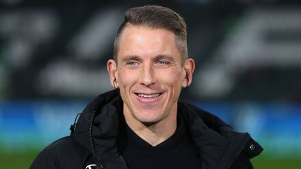 Daniel Bauer freut sich über seine Beförderung beim VfL Wolfsburg.