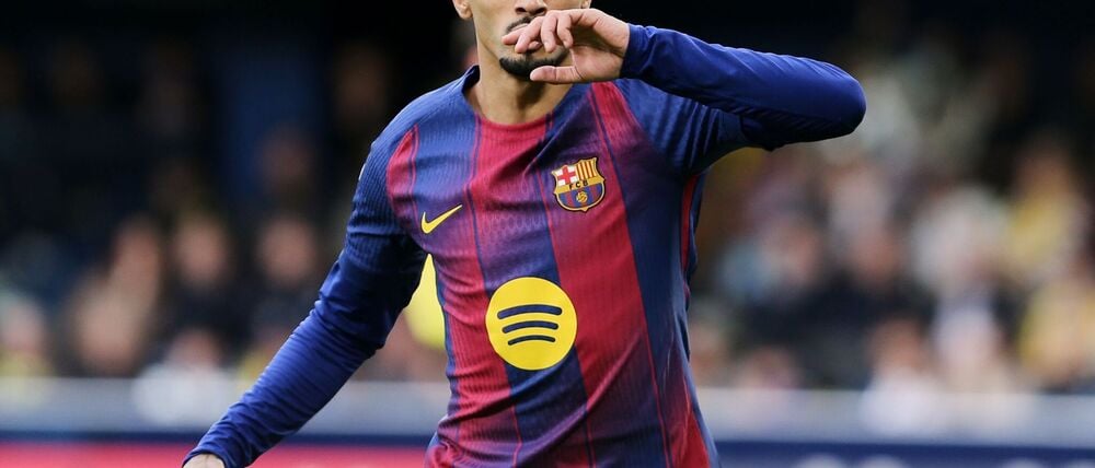 Raphinha brachte den FC Barcelona per Foulelfmeter früh in Führung.