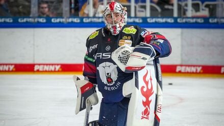 Torhüter Jonas Stettmer konnte die Heimniederlage der Eisbären Berlin gegen Köln nicht verhindern. (Archiv)
