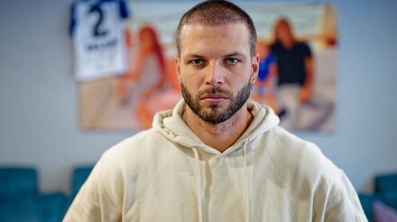 Dennis Diekmeier ist sehr stolz auf seine schwer erkrankte Tochter. (Archivbild)