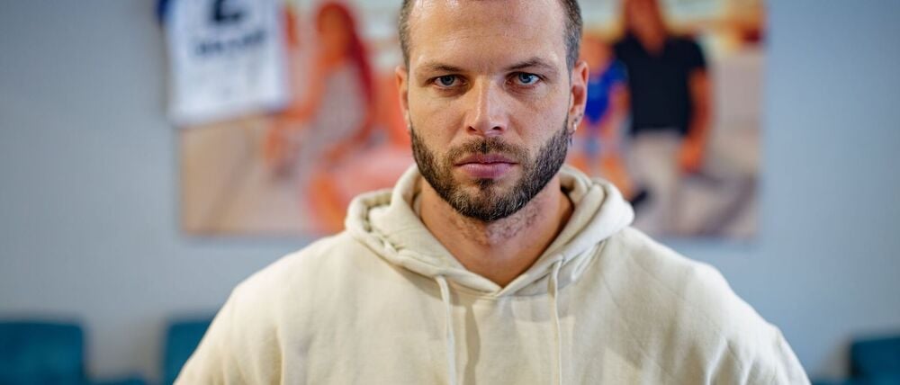 Dennis Diekmeier ist sehr stolz auf seine schwer erkrankte Tochter. (Archivbild)