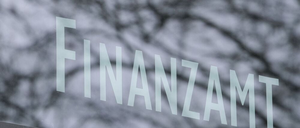 Das Stuttgarter Finanzamt. Bundesweit ist die Zahl der Klagen gegen Steuerbescheide stark gesunken. (Symbolbild)