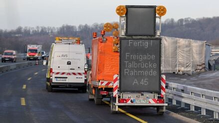 Seit Montag kann die Rahmedetalbrücke wieder befahren werden.