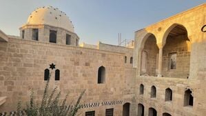 Das Bayt Wakil, das Haus des Seidenhändlers Isa Ibn Butros aus dem frühen 17. Jahrhundert, aus dem das Aleppo-Zimmer stammt, nach Vollendung der Restaurierung Oktober 2025. 