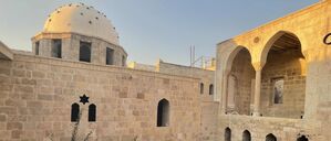 Das Bayt Wakil, das Haus des Seidenhändlers Isa Ibn Butros aus dem frühen 17. Jahrhundert, aus dem das Aleppo-Zimmer stammt, nach Vollendung der Restaurierung Oktober 2025. 