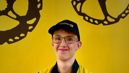 Maximilian (18) ist im zweiten Lehrjahr seiner Ausbildung beim Zweirad-Center Stadler.
