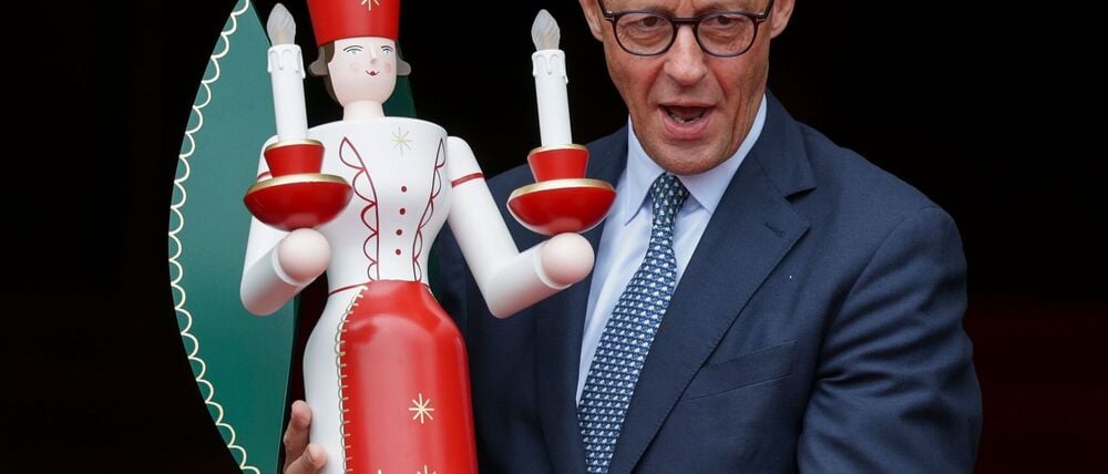 Kanzler Friedrich Merz (CDU) feiert mit Gattin, Kindern und Enkelkindern ganz traditionell Weihnachten. (Archivbild)