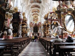In der barocken Klosterkirche von Neuzelle soll es täglich die Heilige Messe geben.