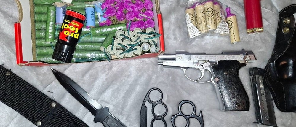 Die Polizei geht zurzeit verstärkt gegen den illegalen Handel mit Feuerwerk vor. (Handout)