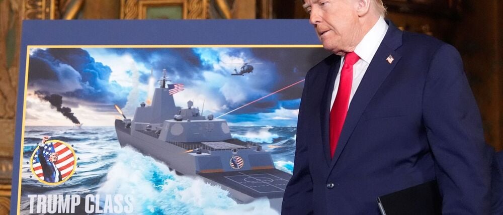 Trump kündigt den Bau von neuen Schlachtschiffen an. 