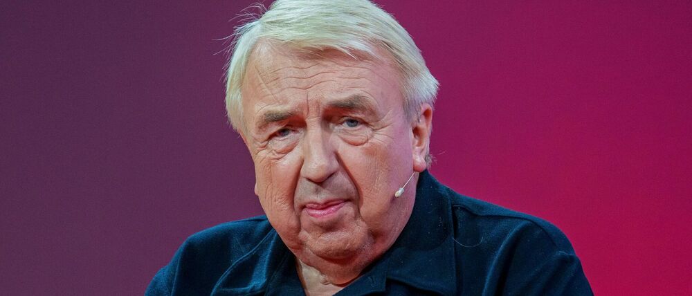 Ein stiller Junge, ein Klavier und eine ungewöhnliche Freundschaft: In „Schwebebahnen“ erzählt Hanns-Josef Ortheil behutsam von Kindheit, Begabung und Befreiung aus familiärem Trauma. (Archivbild)