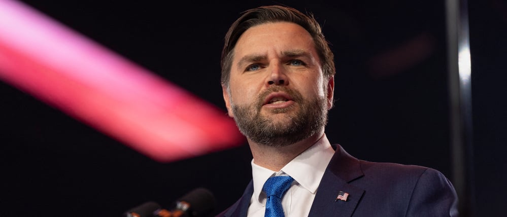 Der US-Vizepräsident J.D. Vance spricht während des AmericaFest, dem ersten Gipfeltreffen von Turning Point USA seit dem Tod von Charlie Kirk, in Phoenix, Arizona, USA, am 21. Dezember 2025.