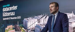 Brandenburgs Wirtschaftsminister Daniel Keller (SPD) zeigt sich trotz der Wirtschaftskrise zuversichtlich für das nächste Jahr (Archivbild).