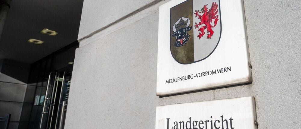 Am Dienstag fiel das Urteil im Totschlagprozess gegen einen 75-Jährigen aus Waren an der Müritz. Er hat seine Ehefrau mit einem Messer getötet. (Archivbild)