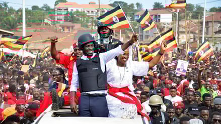 Bobi Wine tritt in Uganda gegen den langjährigen Machthaber an.