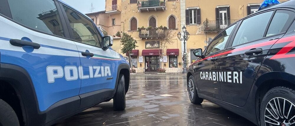 Immer wieder muss die Polizei in Italien gegen gewalttätige Jugendbanden vorgehen (Illustration).   