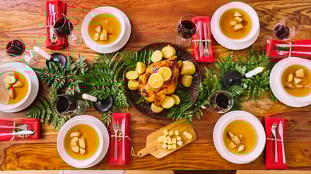 Ein reichhaltig gedeckter Tisch. (Symbolbild)